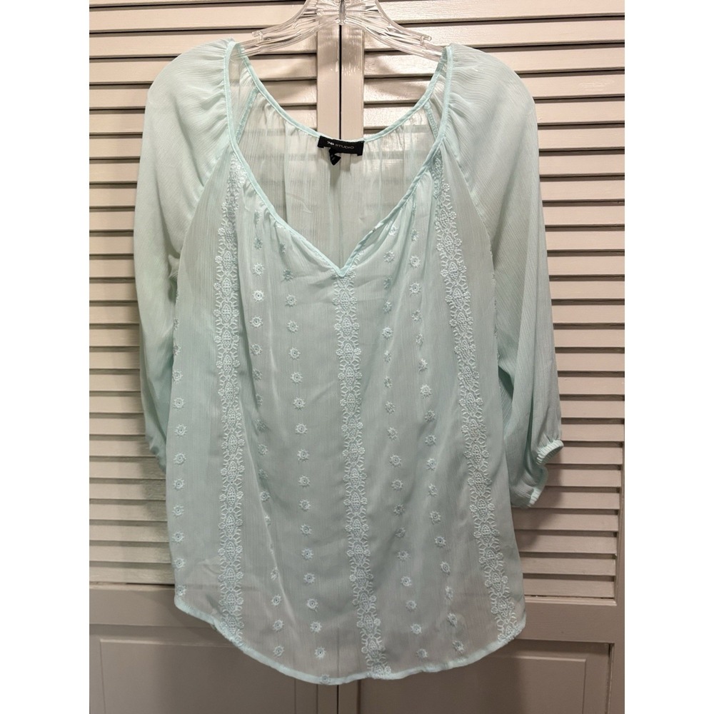 AB Studio Chiffon Green Long Sleeve Embroidered Scoop Blouse Size M Elastic Cuff
